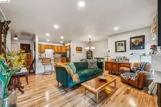 Photo #4: 41125919 Listing