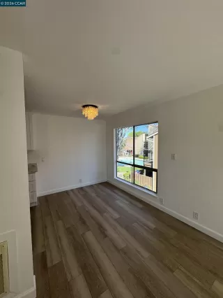 Photo #4: 41125953 Listing