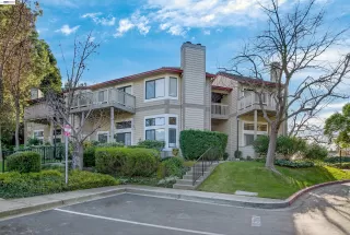 Browse active condo listings in SMOKETREE COMMONS