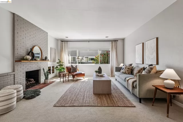 MLS: 41126084 Condo For Sale