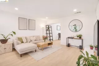 Browse active condo listings in PINE CREEK