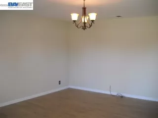 Photo #5: 41126146 Listing 