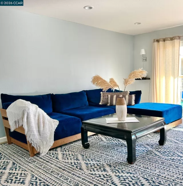 MLS: 41126168 Condo For Sale