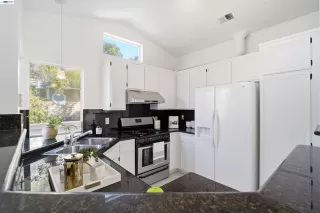 Photo #4: 41126191 Listing 