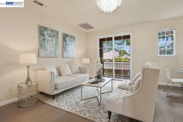 MLS: 41126216 Condo For Sale