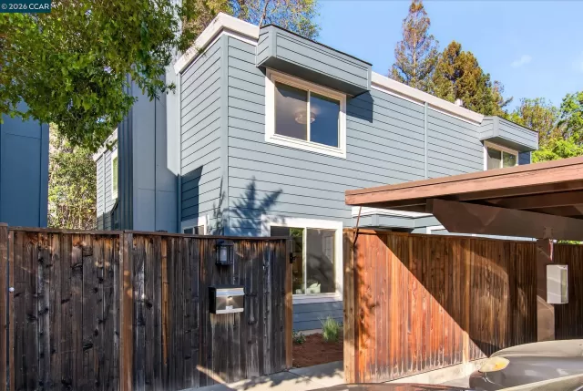 MLS: 41126261 Condo For Sale