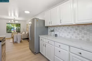 Photo #5: 41126384 Listing 