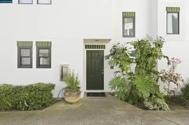 MLS: 41126409 Condo For Sale