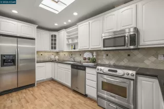 Photo #2: 41126468 Listing 