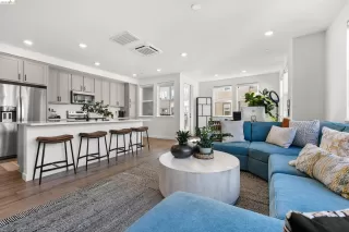 Photo #2: 41126489 Listing 