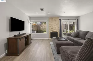 Photo #6: 41126550 Listing 