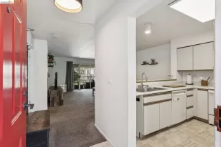 Photo #3: 41126712 Listing 