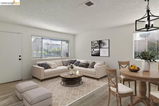 MLS: 41126772 Condo For Sale