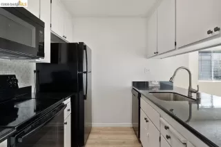 Photo #1: 41126772 Listing 