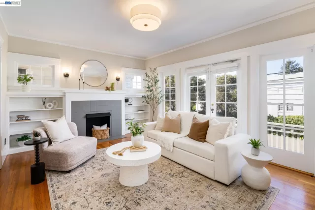 MLS: 41126811 Condo For Sale