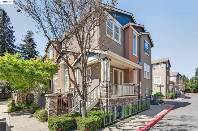 MLS: 41126839 Condo For Sale