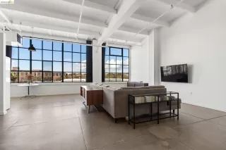 Photo #2: 41126906 Listing 