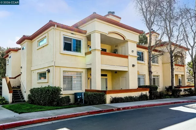 MLS: 41126974 Condo For Sale