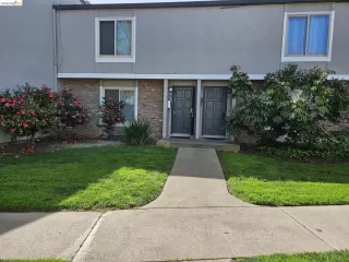 More Details about MLS # 41127214 : 3715 NORTHWOOD DR # G