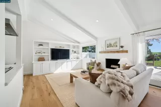 Photo #2: 41127233 Listing