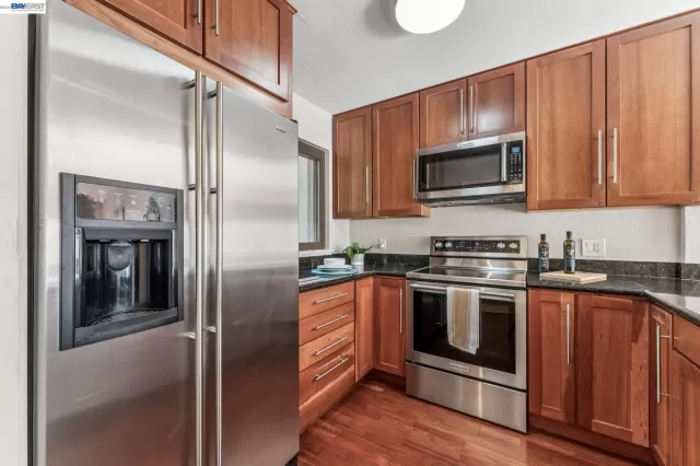 MLS: 41127312 Condo For Sale