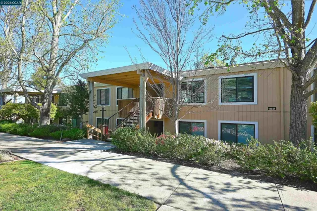 MLS: 41127343 Condo For Sale