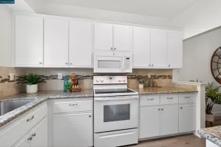 Photo #2: 41127357 Listing 