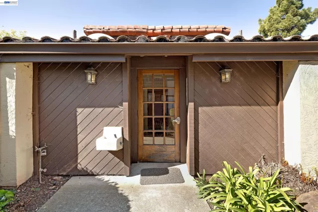 MLS: 41127537 Condo For Sale