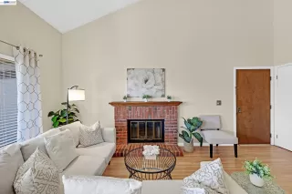 Photo #5: 41127537 Listing 