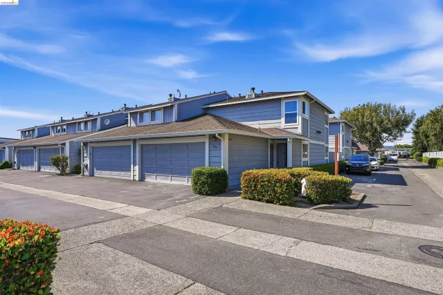 MLS: 41127602 Condo For Sale