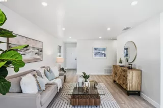 Photo #5: 41127602 Listing 