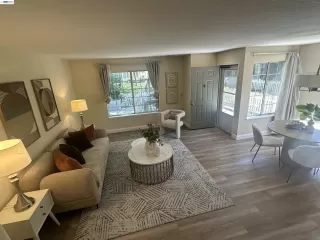 Photo #5: 41127792 Listing