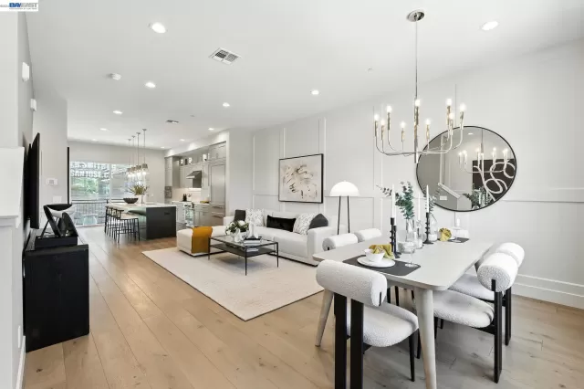 MLS: 41127843 Condo For Sale