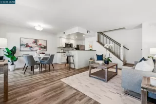 Photo #2: 41127909 Listing