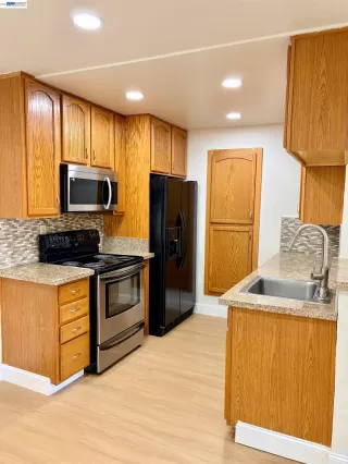 Photo #4: 41127932 Listing