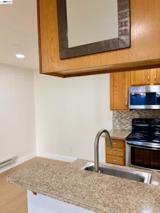 Photo #5: 41127932 Listing