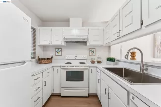 Browse active condo listings in ISLANDIA COMPLEX