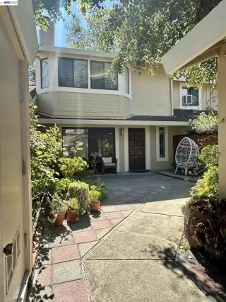 Photo #1: 41128085 Listing