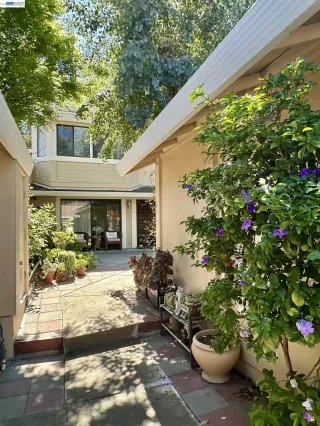 Photo #2: 41128085 Listing