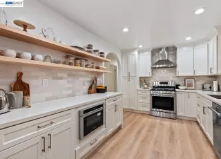 More Details about MLS # 41128312 : 2103 DAPPLEGRAY LN