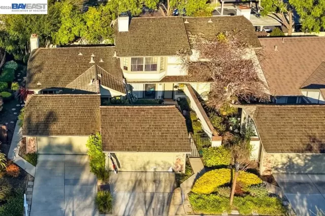 MLS: 41128331 Condo For Sale