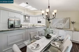 Photo #5: 41128405 Listing 