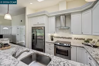 Photo #6: 41128405 Listing 