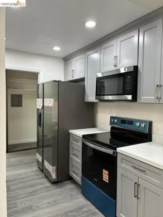 Photo #2: 41128409 Listing 