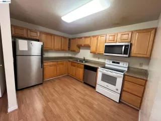 Photo #1: 41128424 Listing 