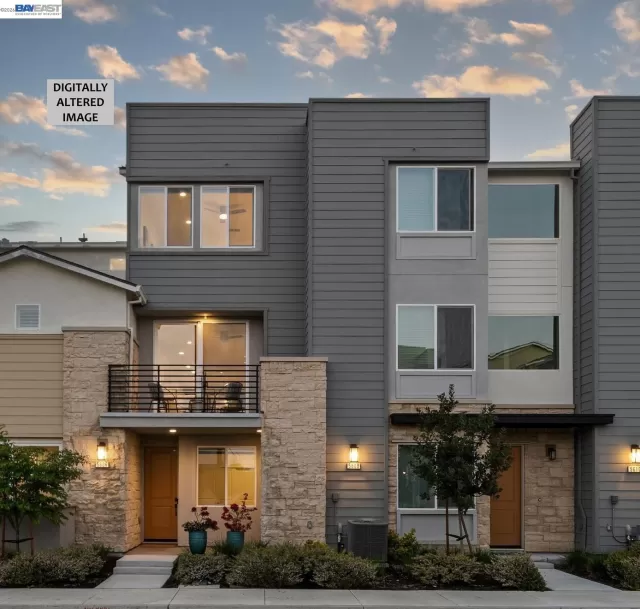 MLS: 41128432 Condo For Sale