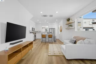 Photo #1: 41128471 Listing