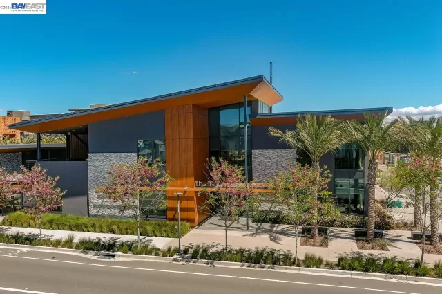 MLS: 41128500 Condo For Sale