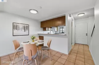 Photo #6: 41128503 Listing