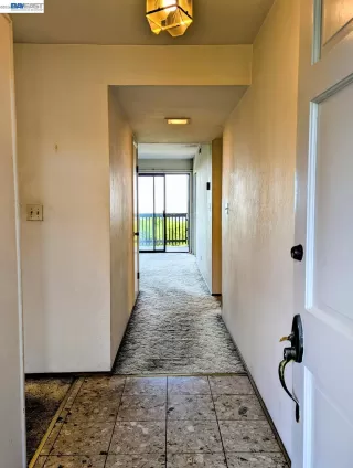 Photo #2: 41128508 Listing 